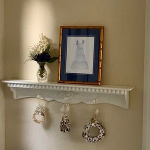 An assortment of shell offerings